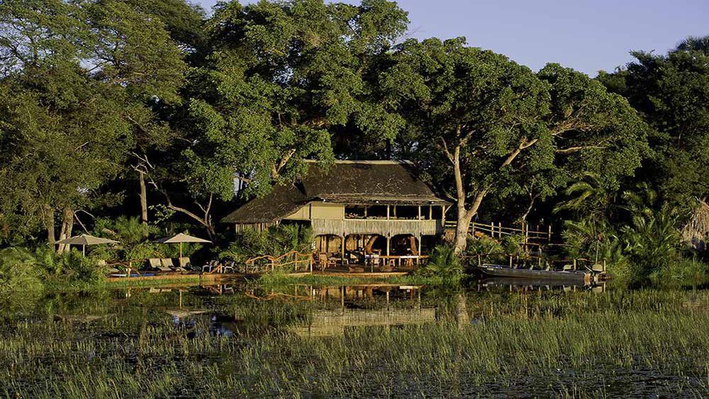 safaris in botswana and victoria falls